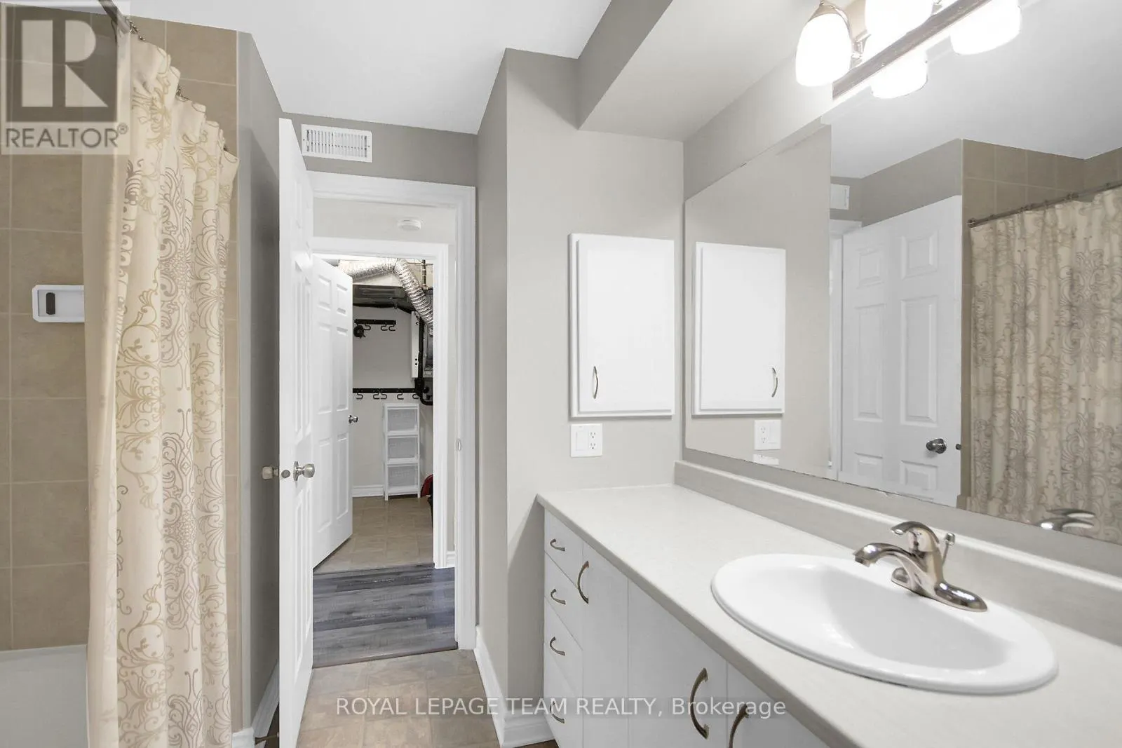 5 - 46 BARNSTONE DRIVE