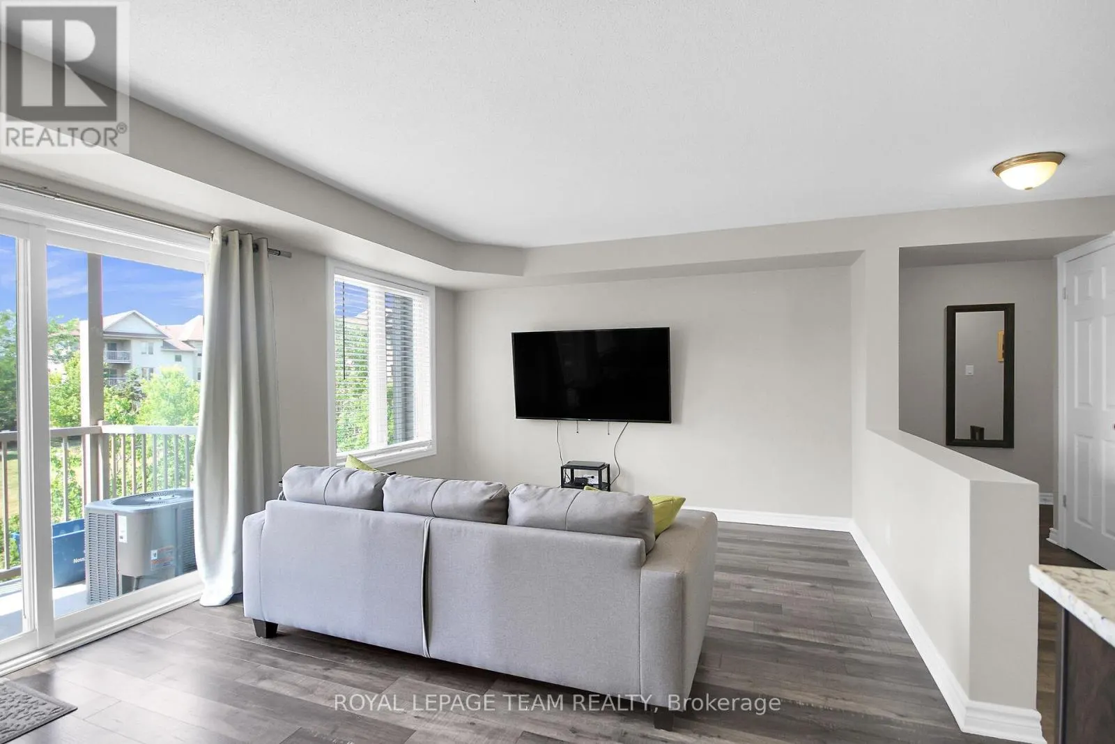 5 - 46 BARNSTONE DRIVE