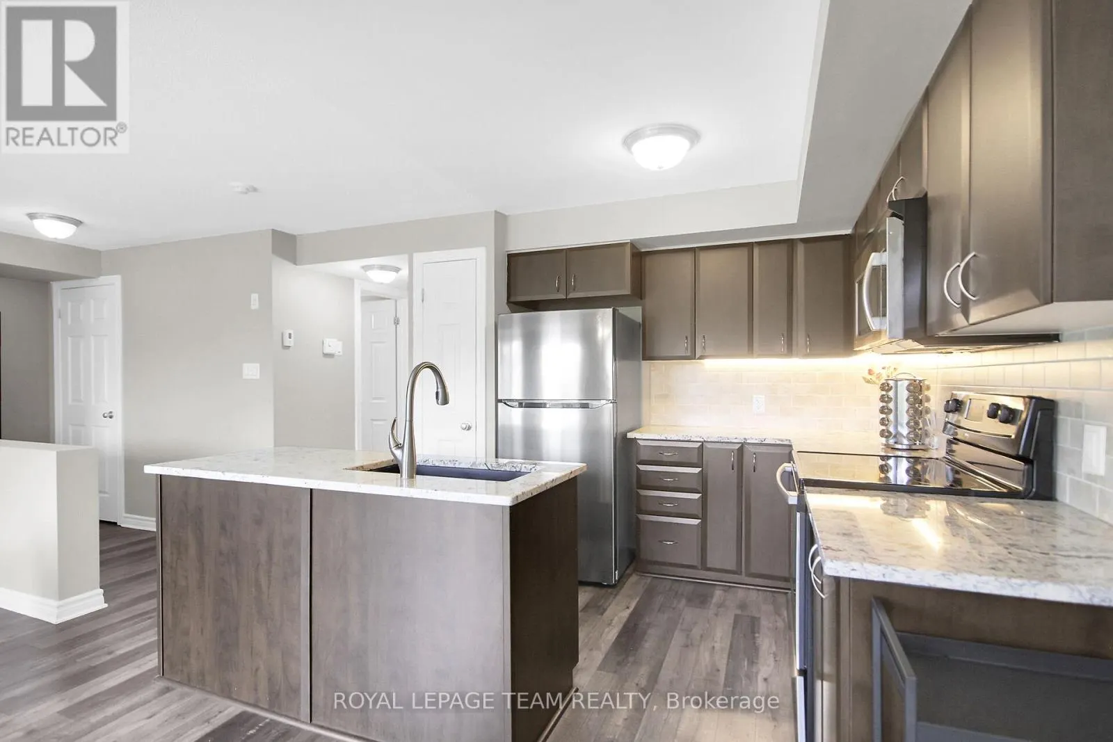5 - 46 BARNSTONE DRIVE