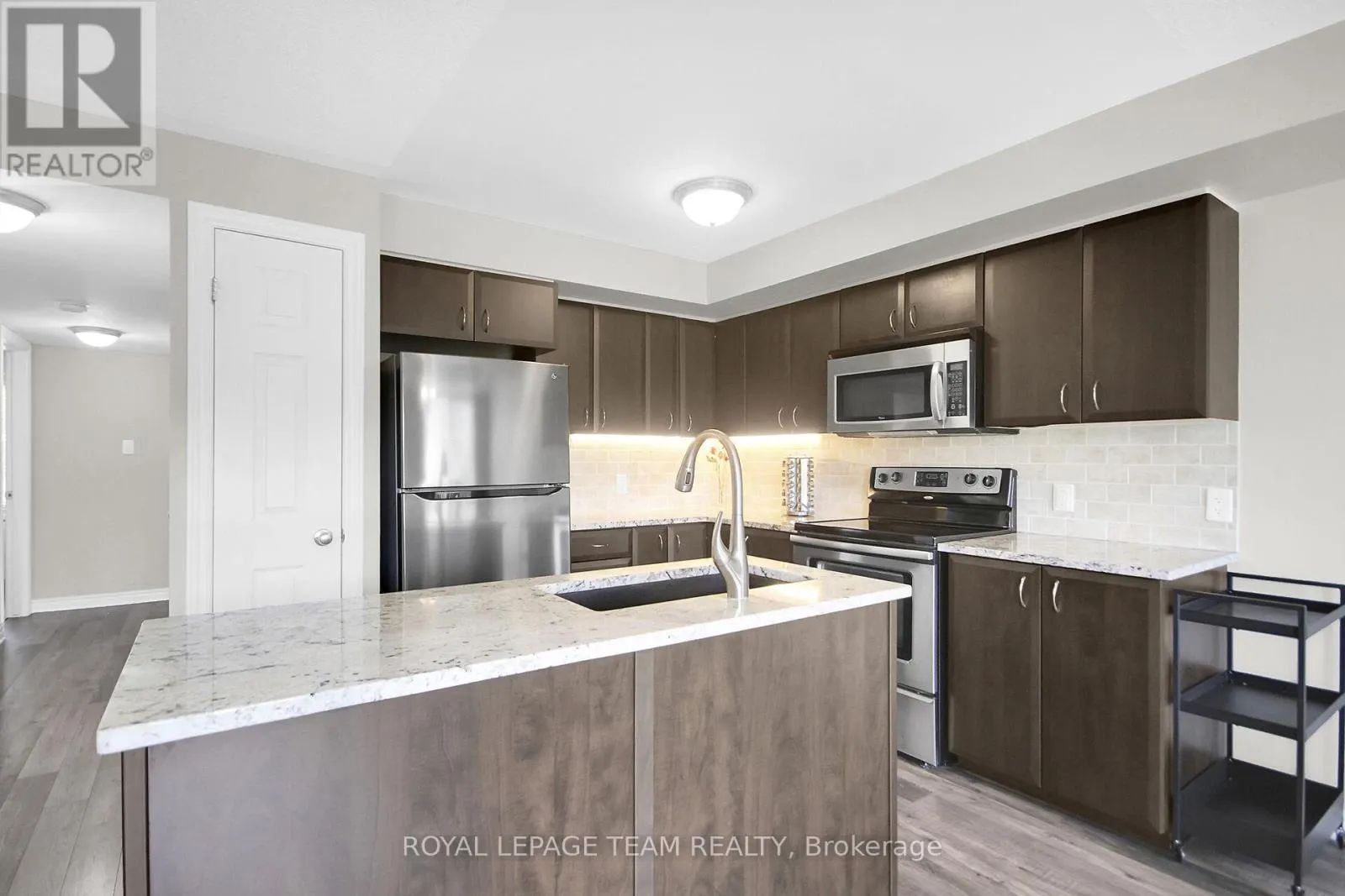 5 - 46 BARNSTONE DRIVE
