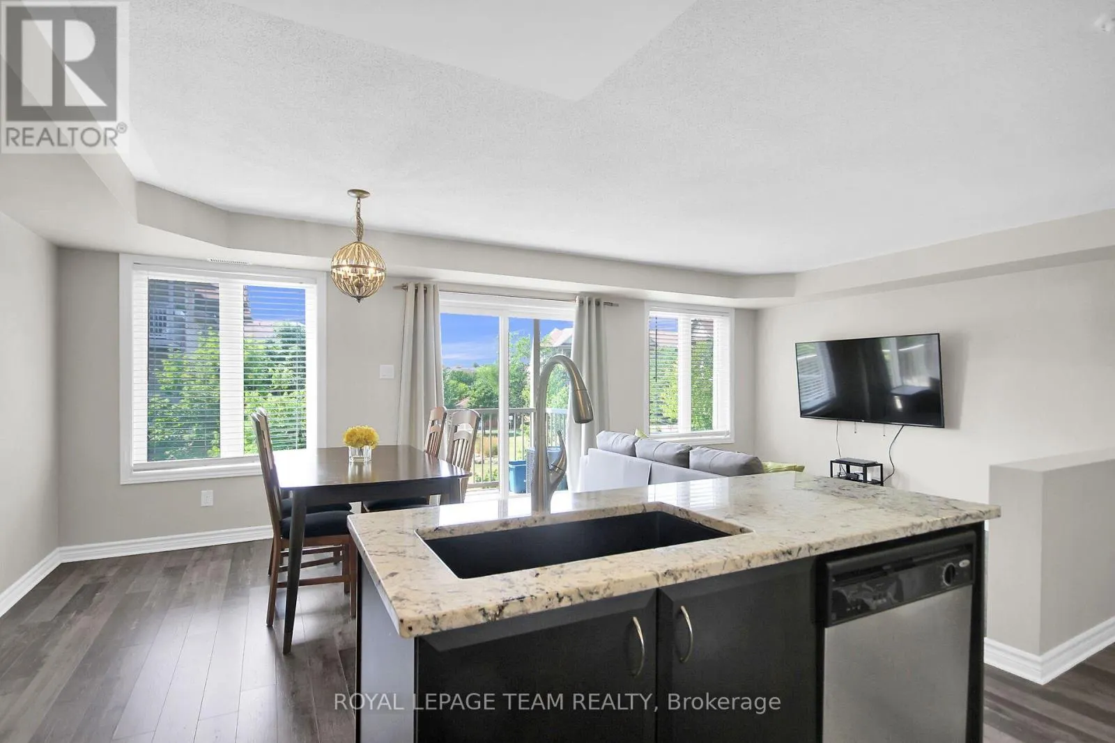 5 - 46 BARNSTONE DRIVE
