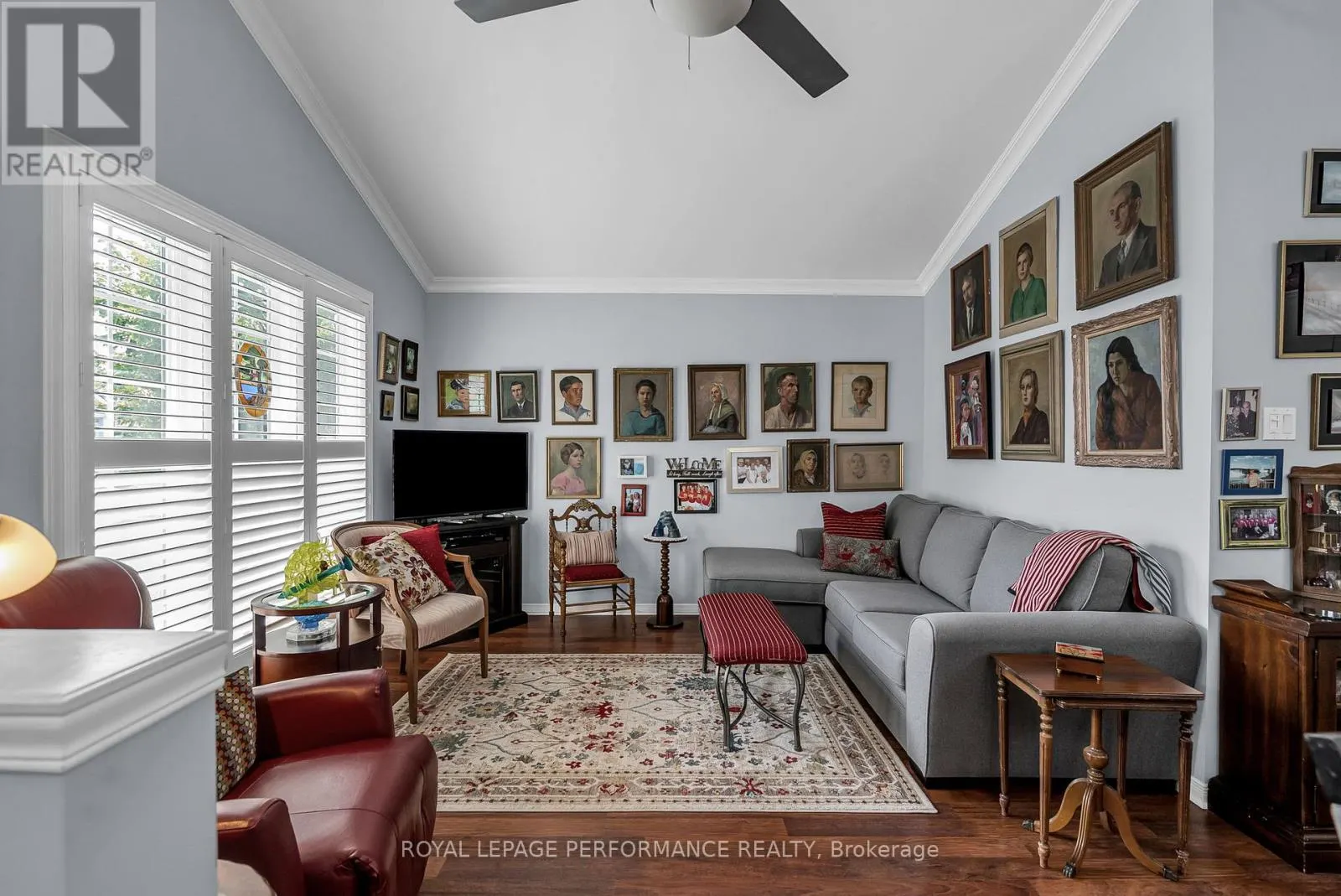 1526 FRANK COURT