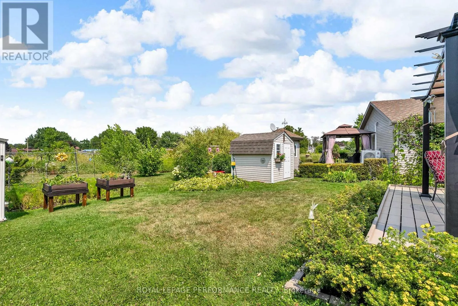 1526 FRANK COURT