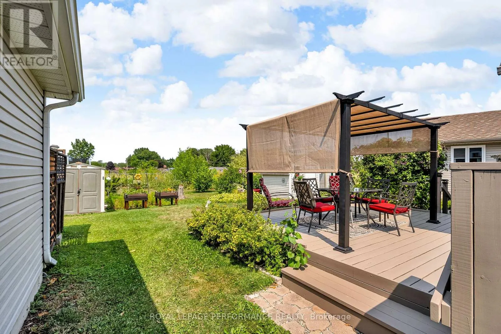 1526 FRANK COURT
