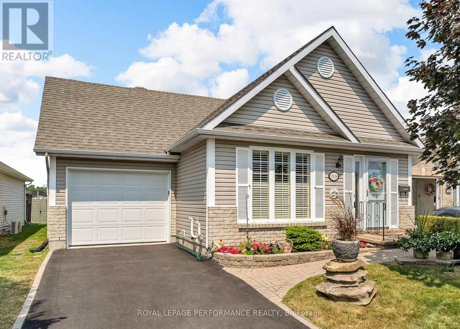 1526 FRANK COURT