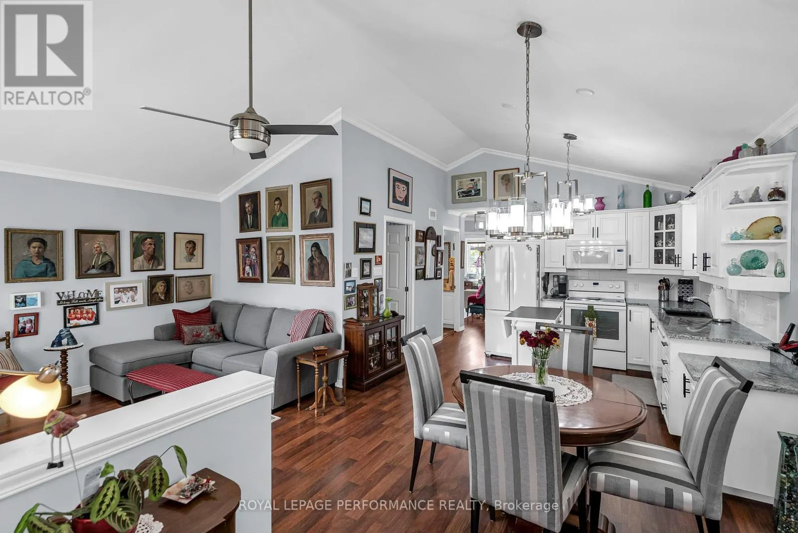 1526 FRANK COURT