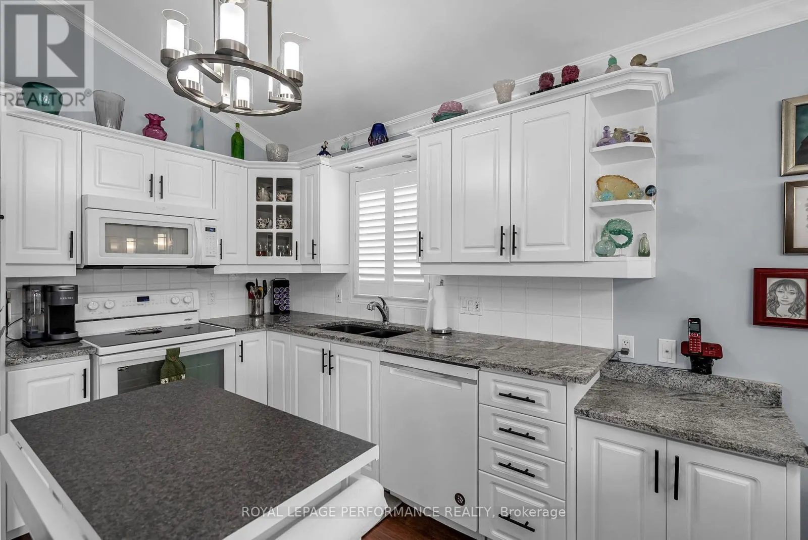 1526 FRANK COURT