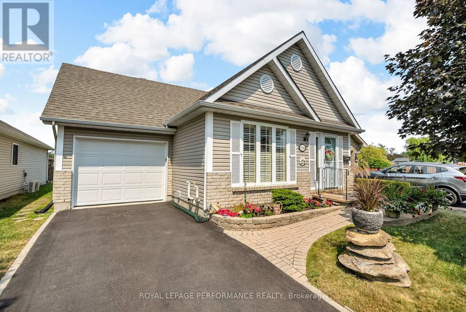 1526 FRANK COURT