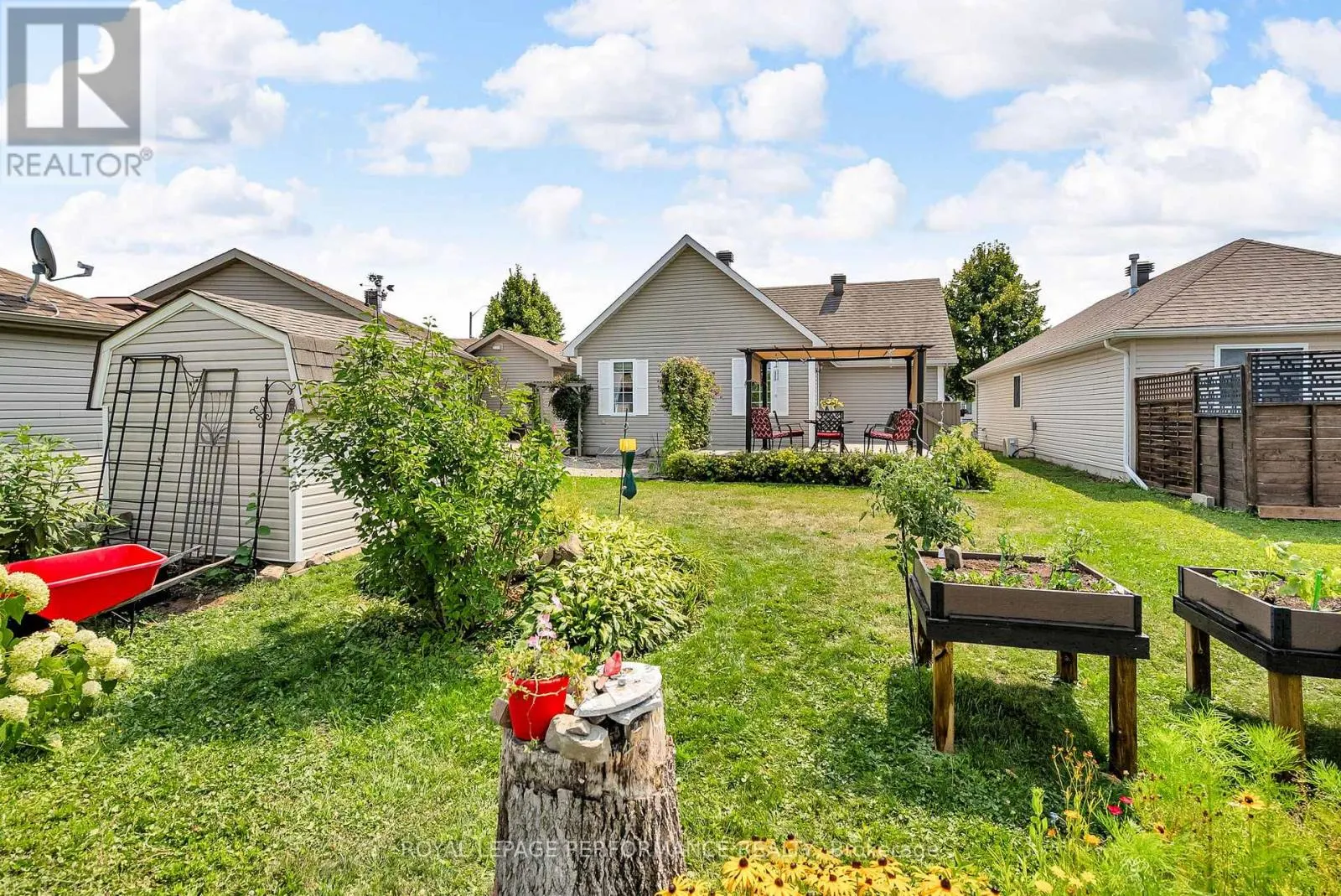 1526 FRANK COURT