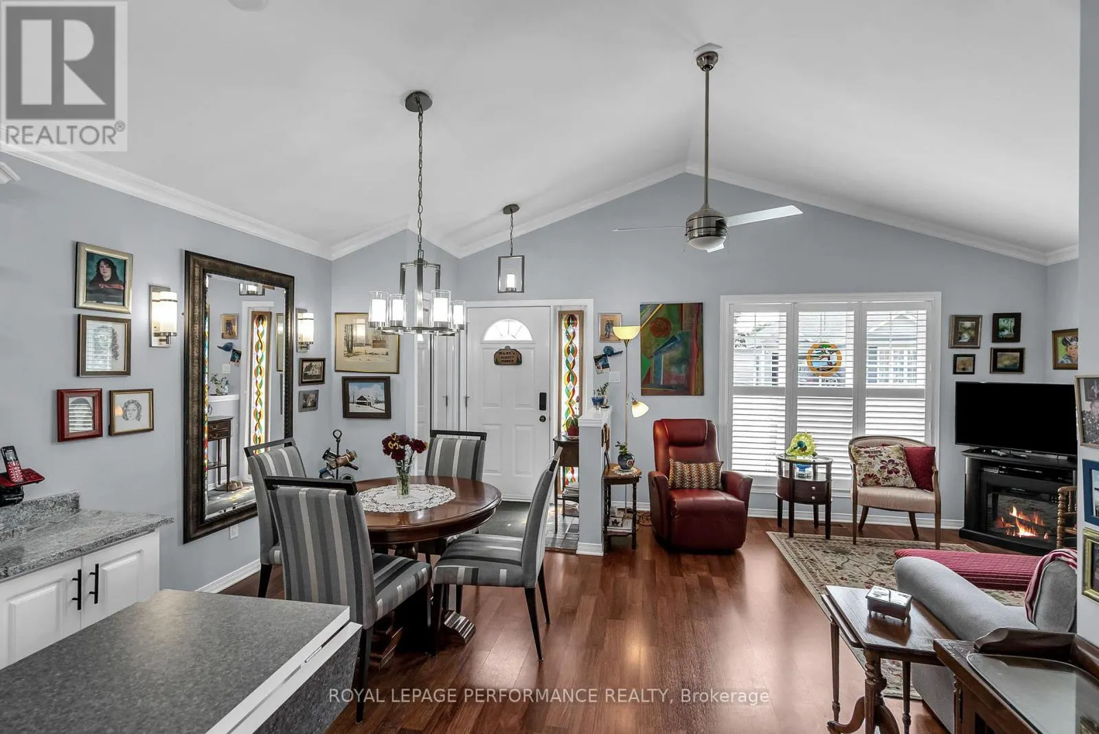 1526 FRANK COURT