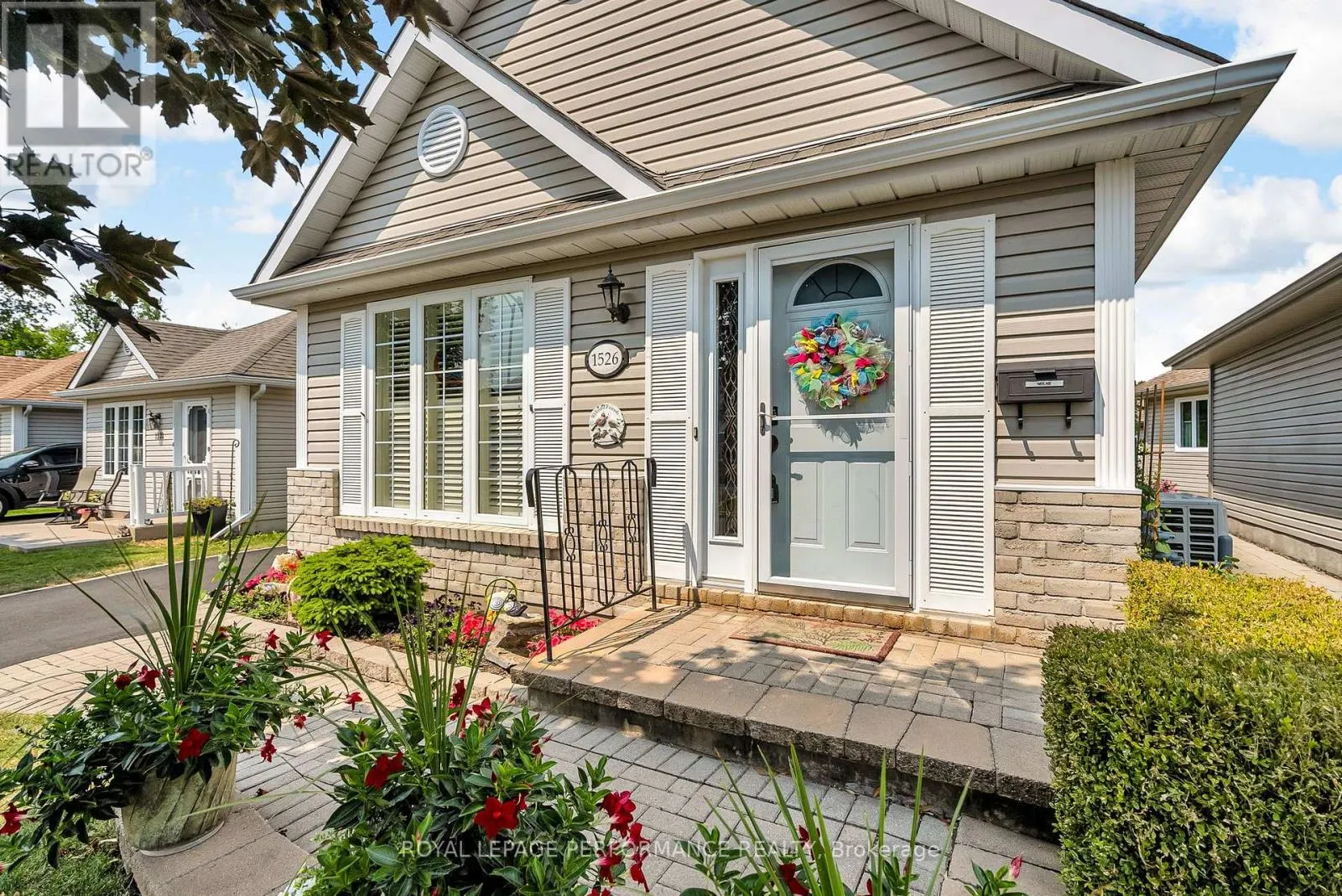1526 FRANK COURT