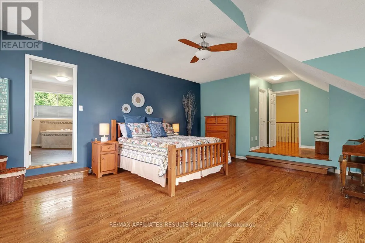 35 CRANTHAM CRESCENT