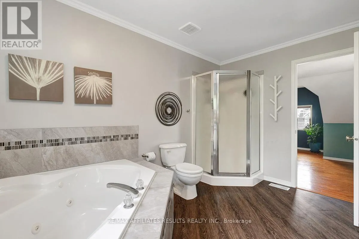 35 CRANTHAM CRESCENT