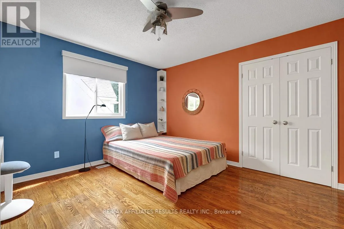35 CRANTHAM CRESCENT