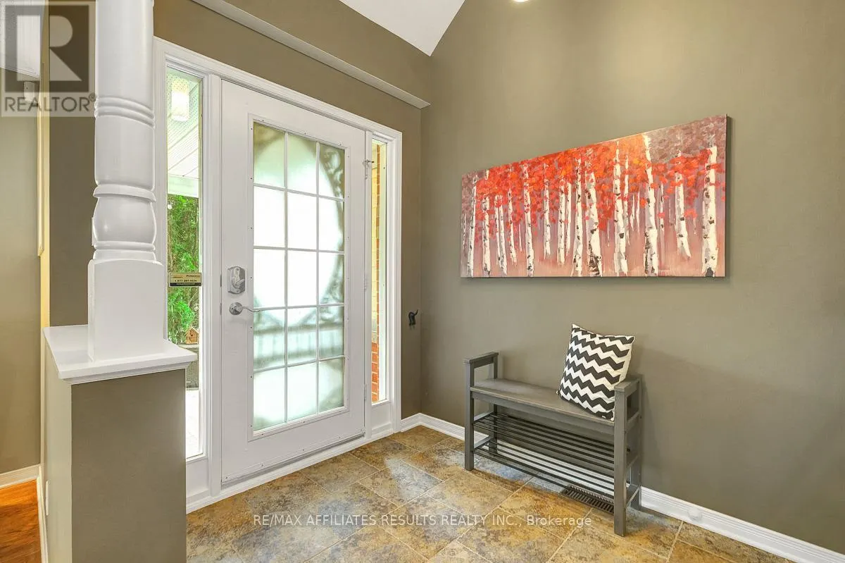 35 CRANTHAM CRESCENT