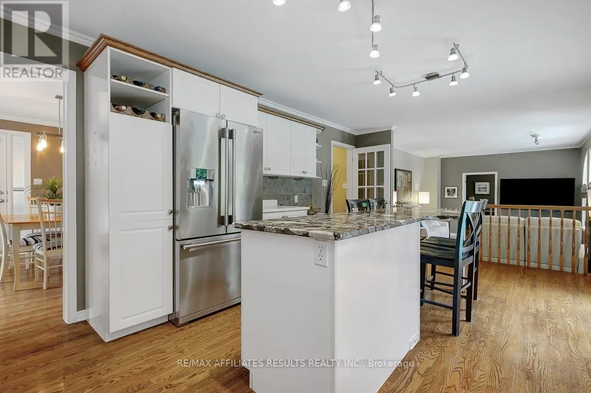 35 CRANTHAM CRESCENT
