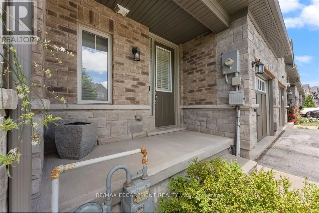 57 SEXTON CRESCENT