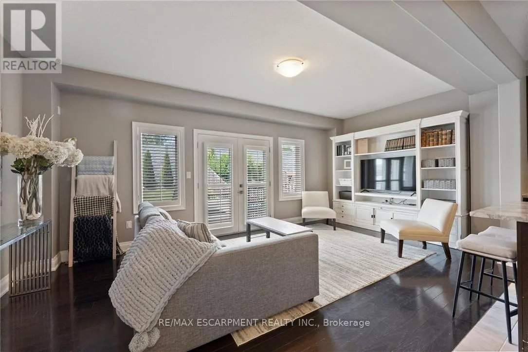 57 SEXTON CRESCENT