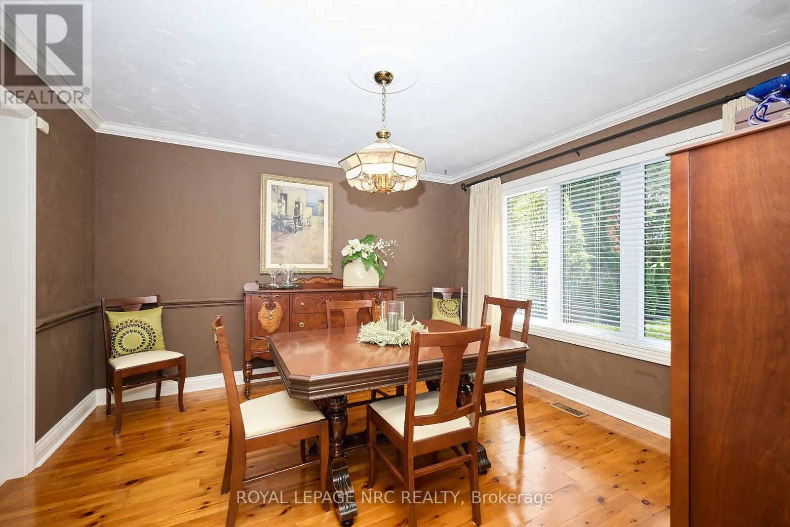 14 SHORTHILL PLACE