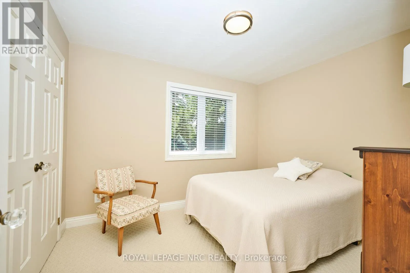 14 SHORTHILL PLACE
