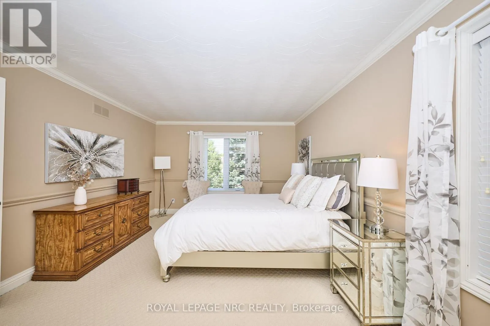 14 SHORTHILL PLACE