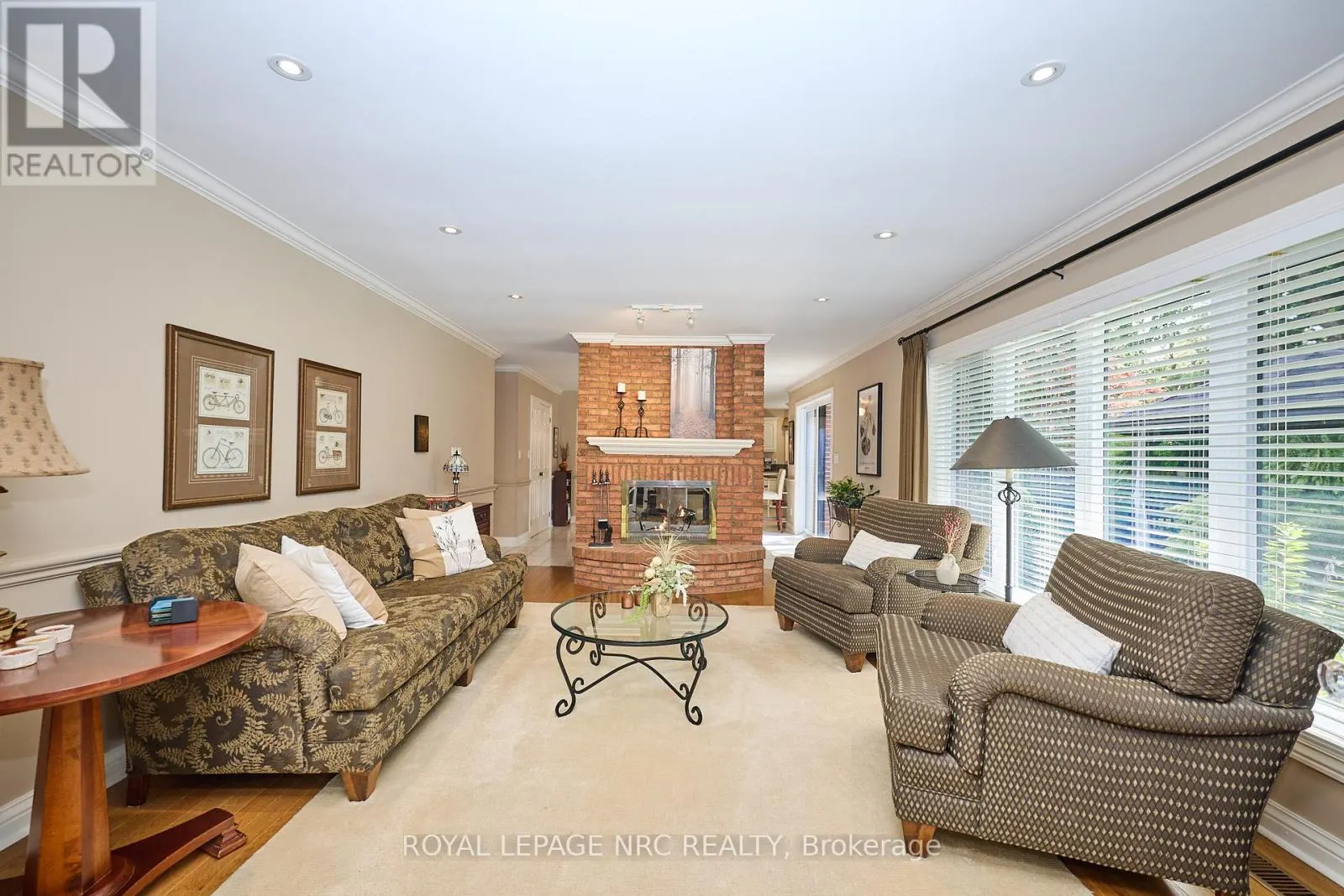 14 SHORTHILL PLACE