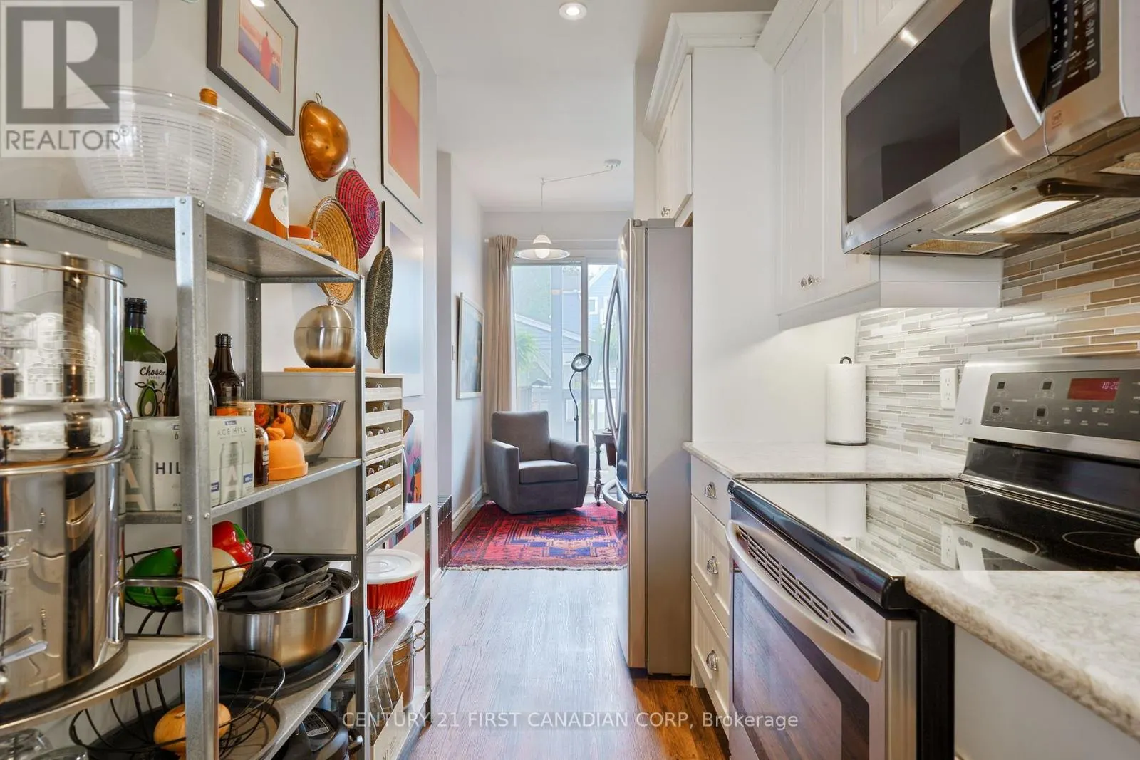 50 - 374 FRONT STREET, #50