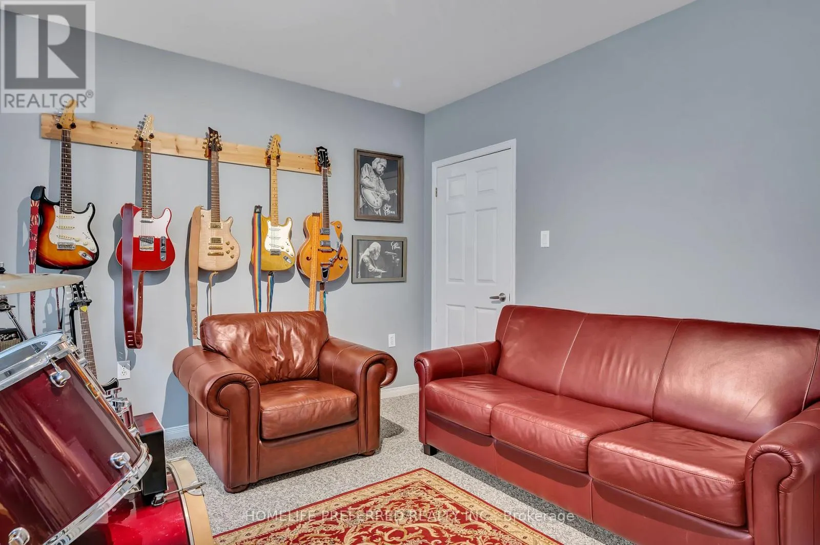 2403 KENNEDY DRIVE