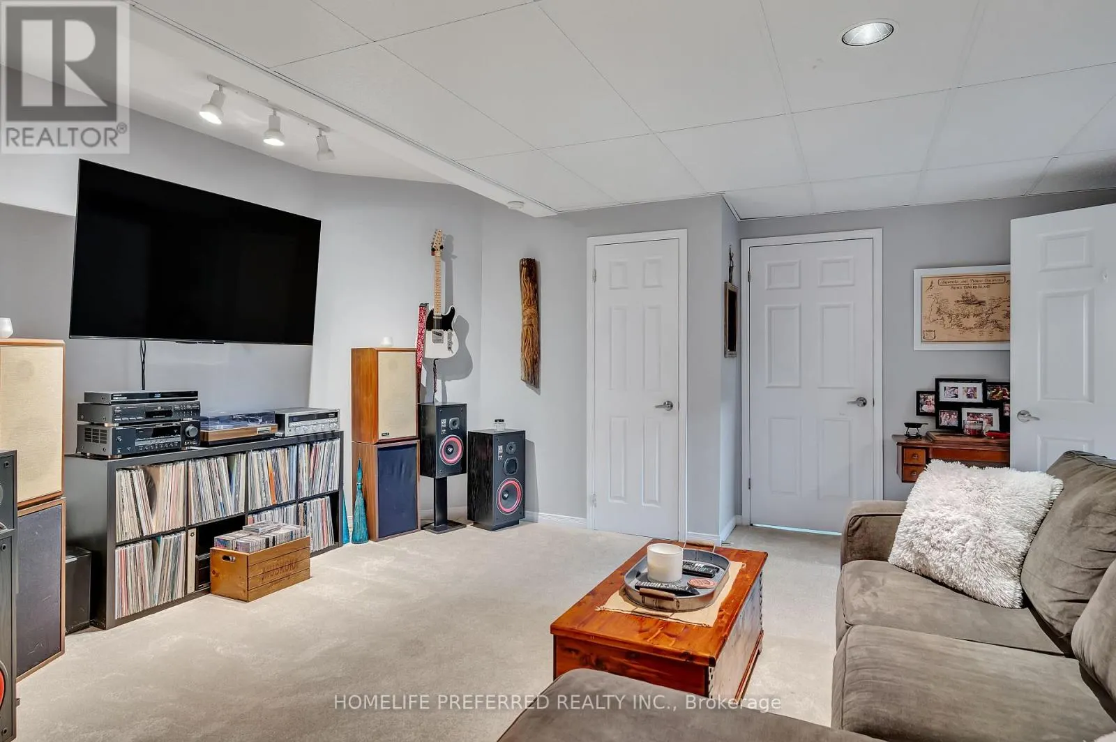 2403 KENNEDY DRIVE