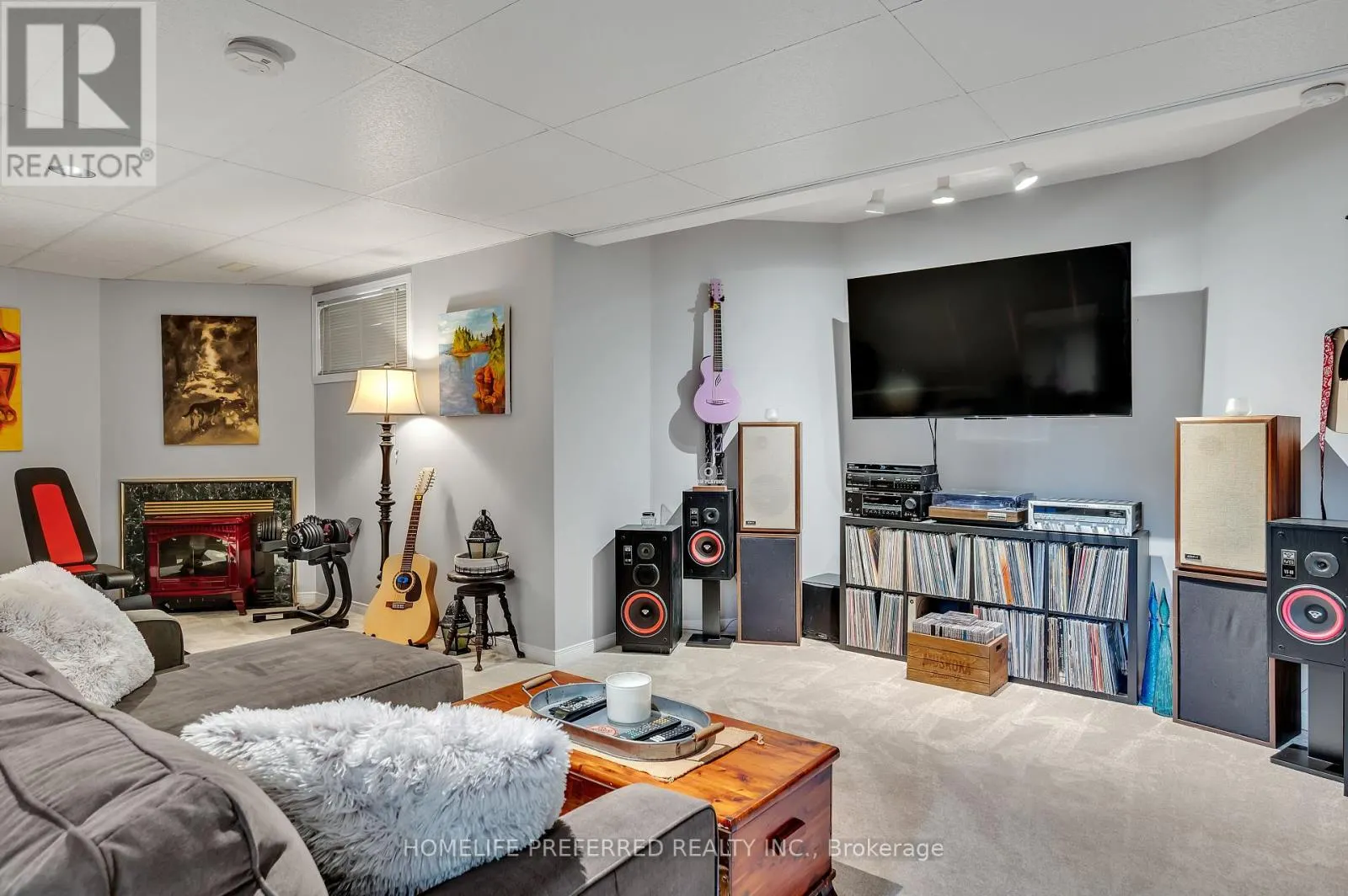 2403 KENNEDY DRIVE