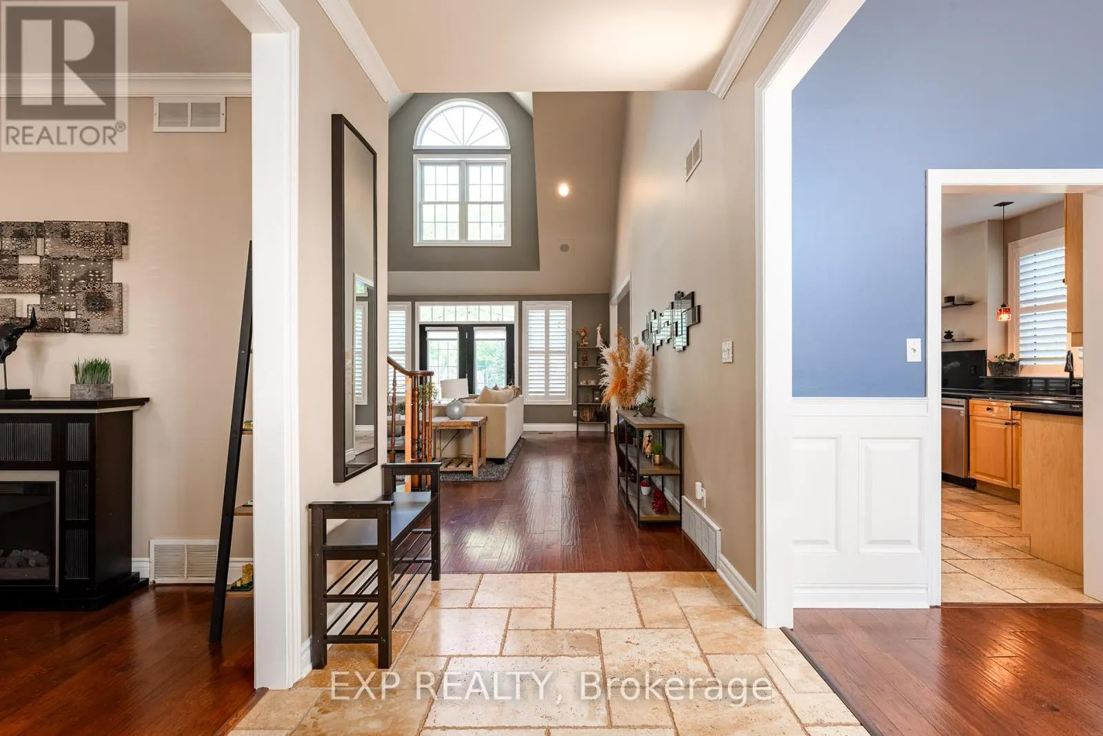 546 FERNDALE AVENUE