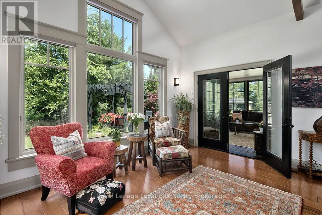 376 SUNSET BOULEVARD