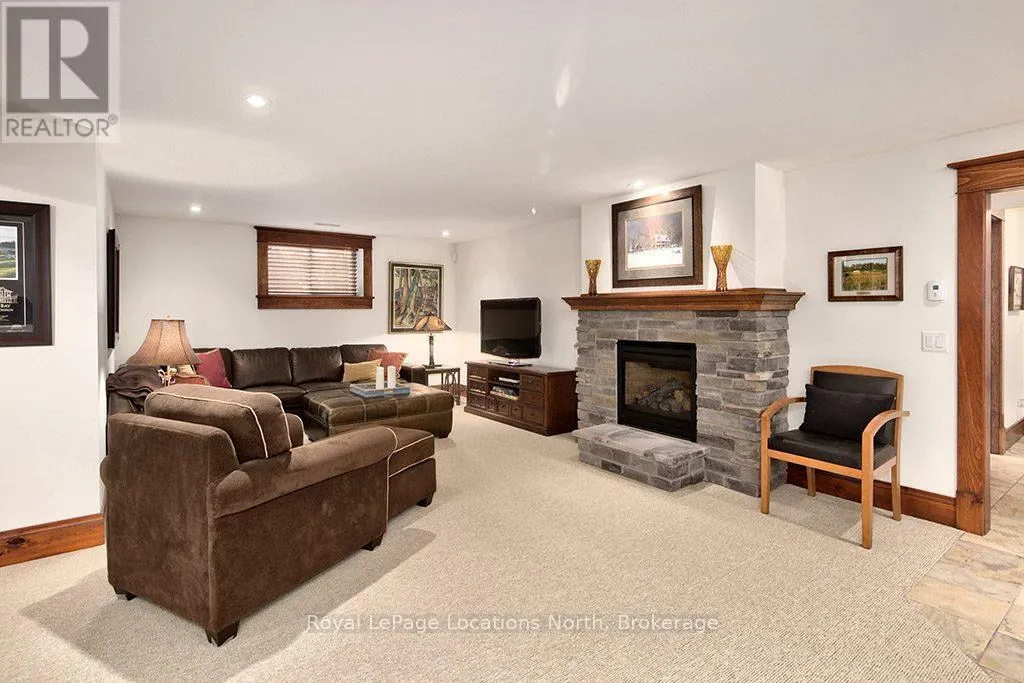 376 SUNSET BOULEVARD