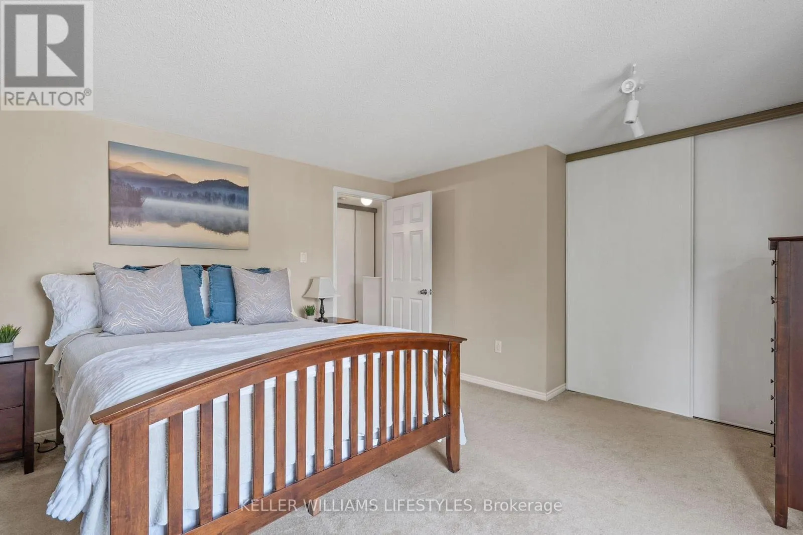 34 - 151 MARTINET AVENUE, #34