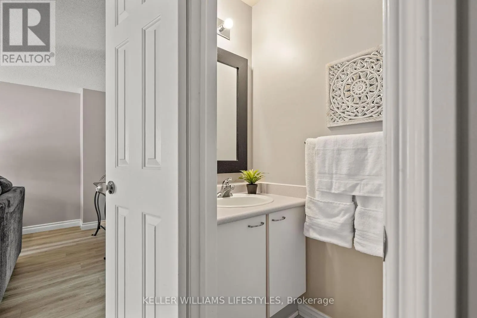 34 - 151 MARTINET AVENUE, #34