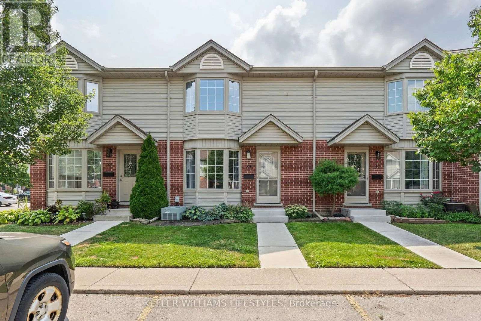 34 - 151 MARTINET AVENUE, #34