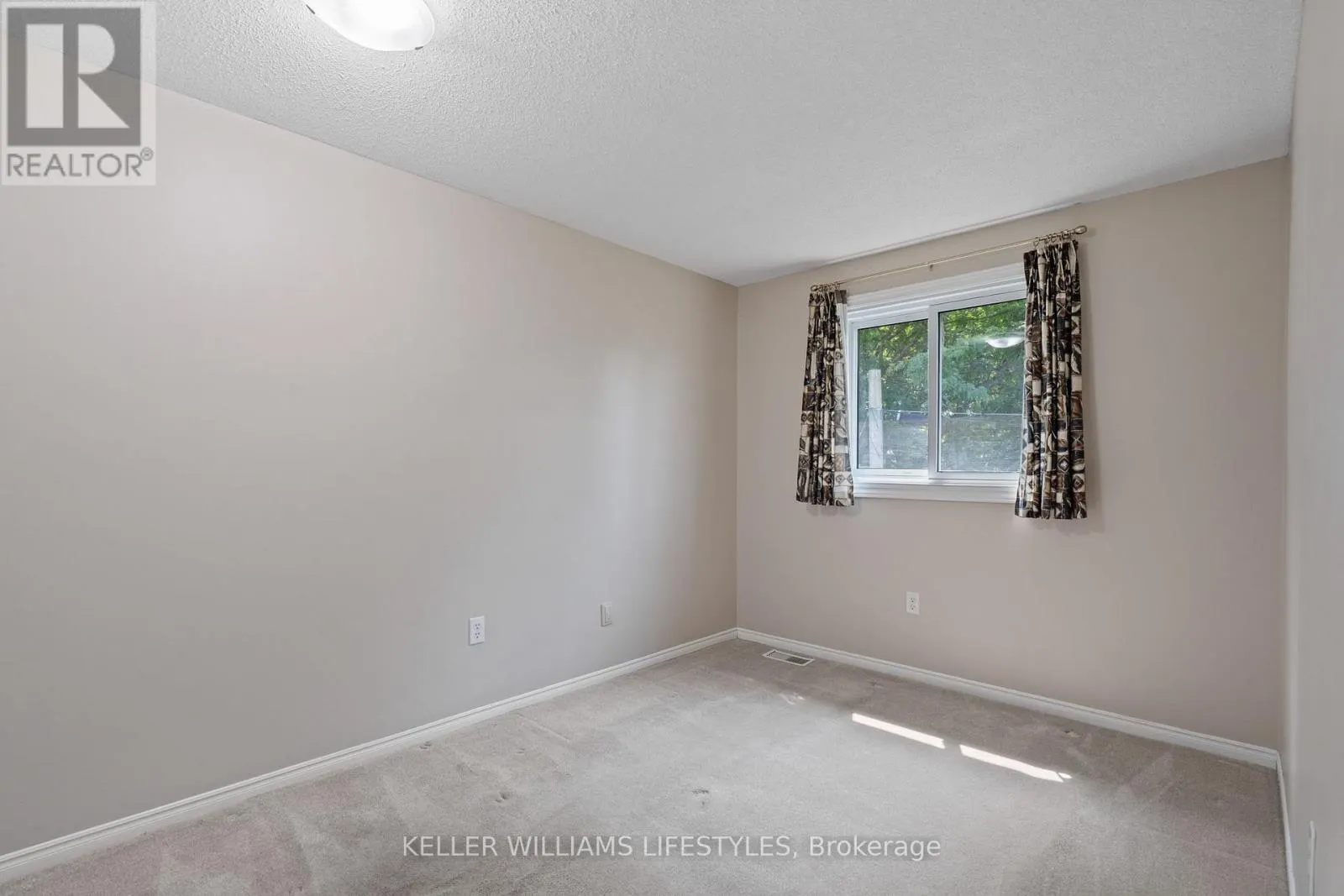 34 - 151 MARTINET AVENUE, #34