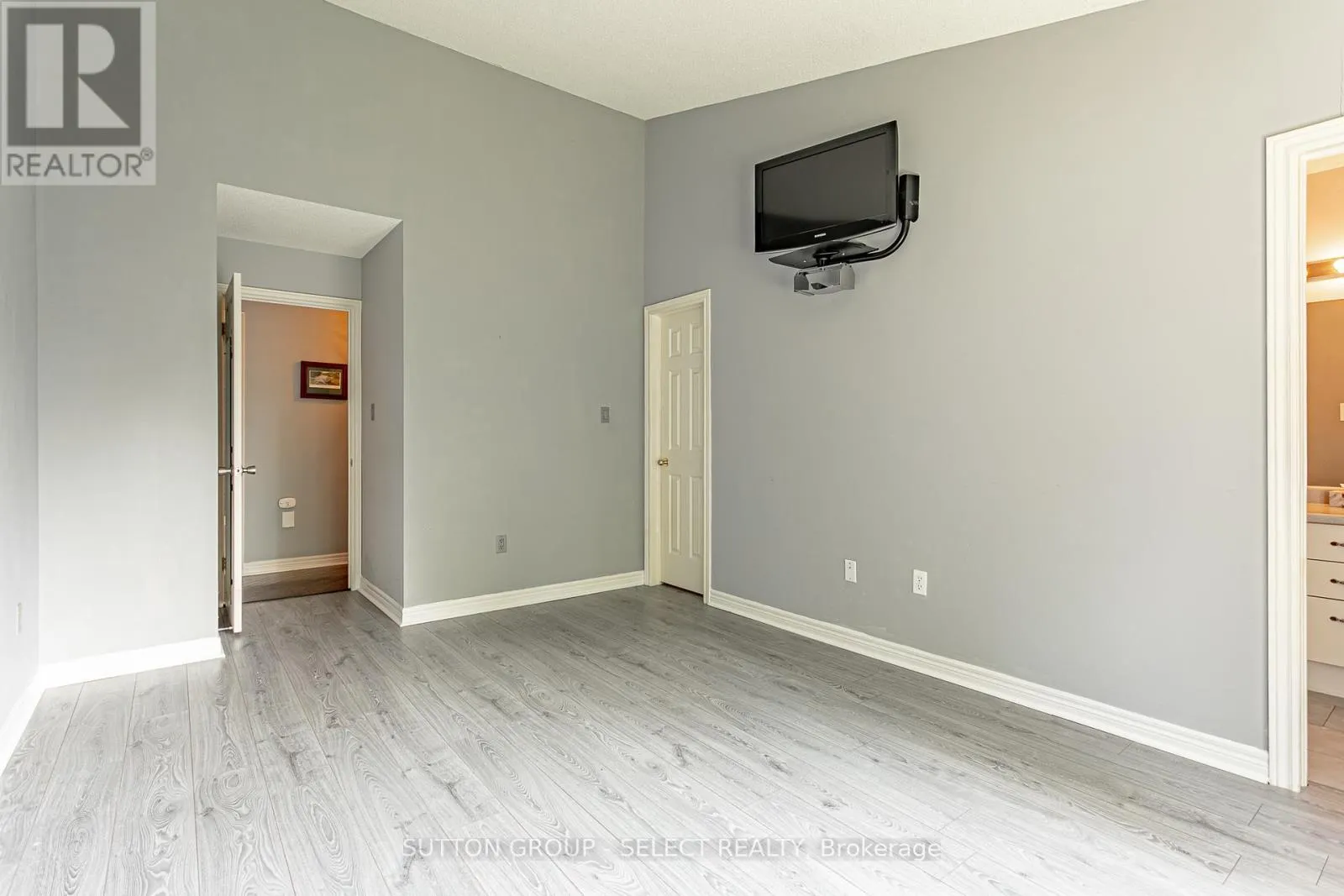13 - 627 WHARNCLIFFE ROAD S, #13
