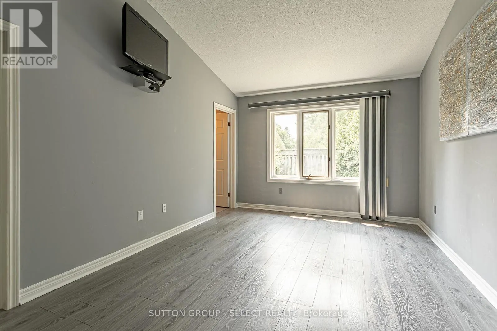 13 - 627 WHARNCLIFFE ROAD S, #13