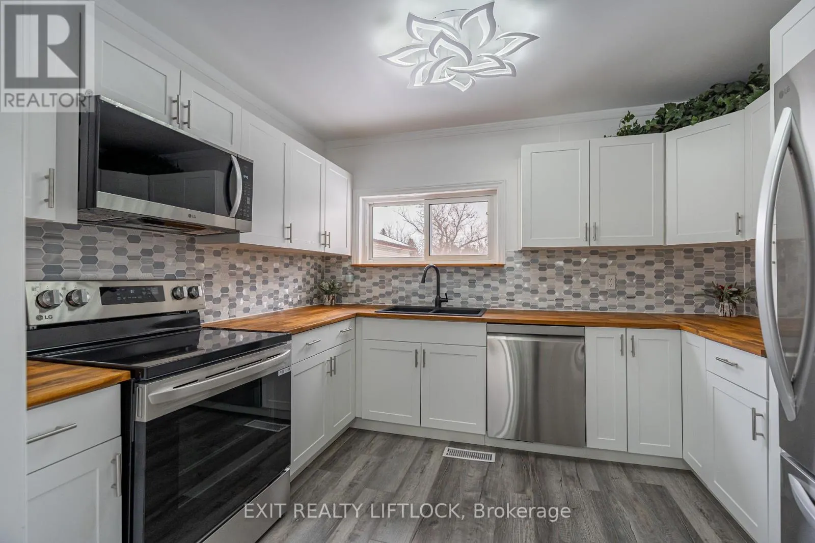 1301 COUNTY RD 28
