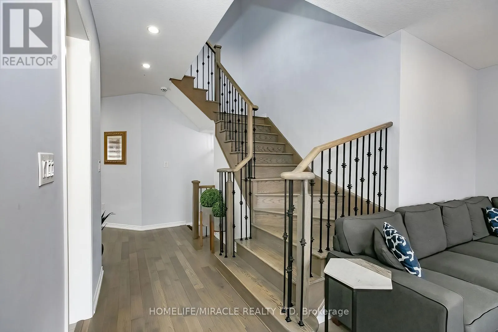 154 MUNRO CIRCLE