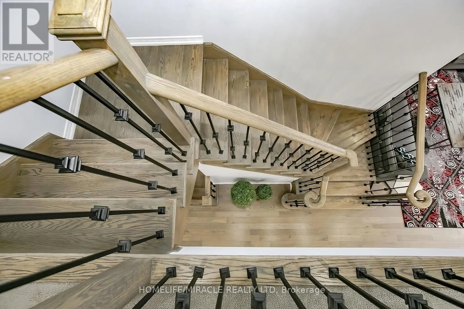 154 MUNRO CIRCLE