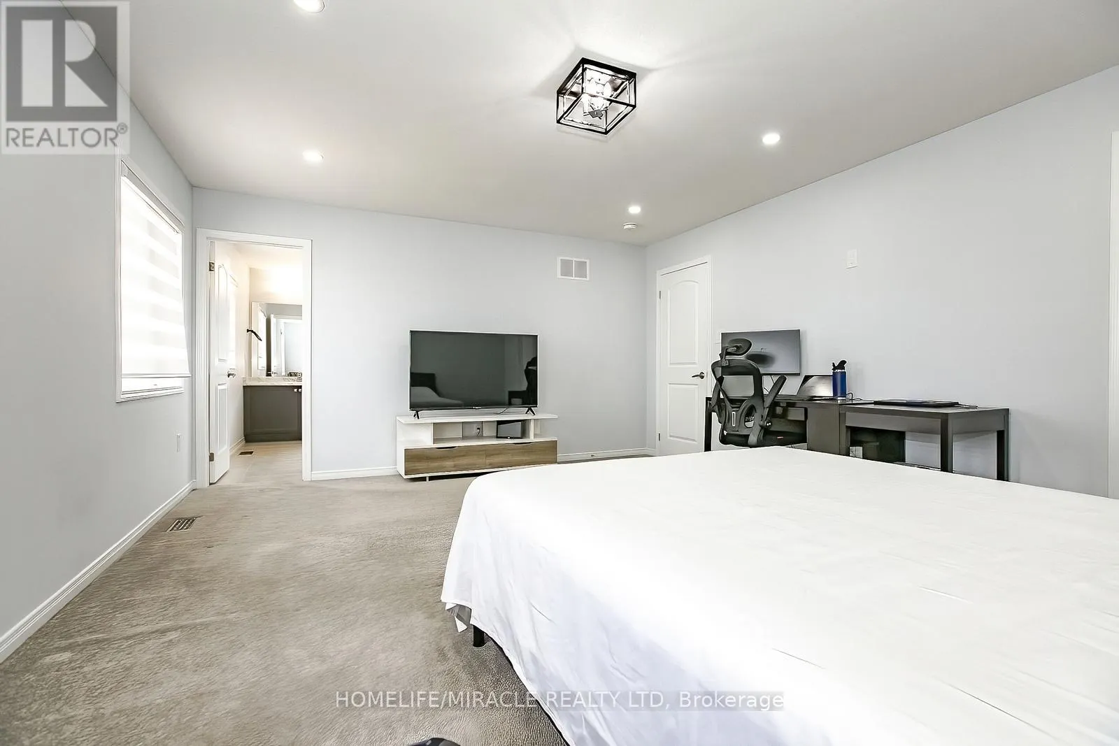 154 MUNRO CIRCLE