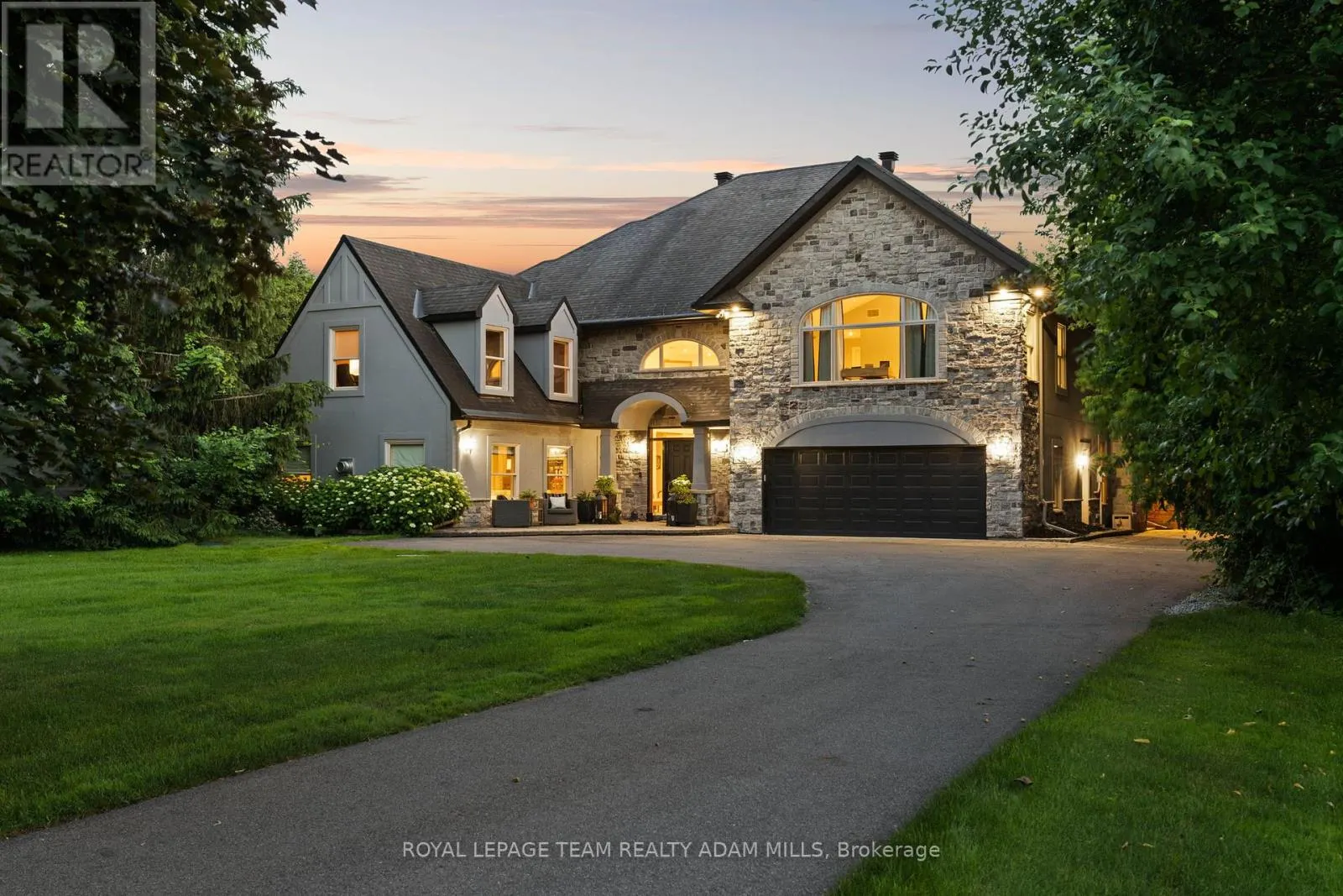 2330 SUMMERSIDE DRIVE