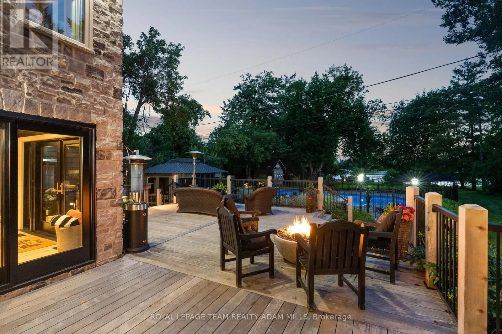 2330 SUMMERSIDE DRIVE