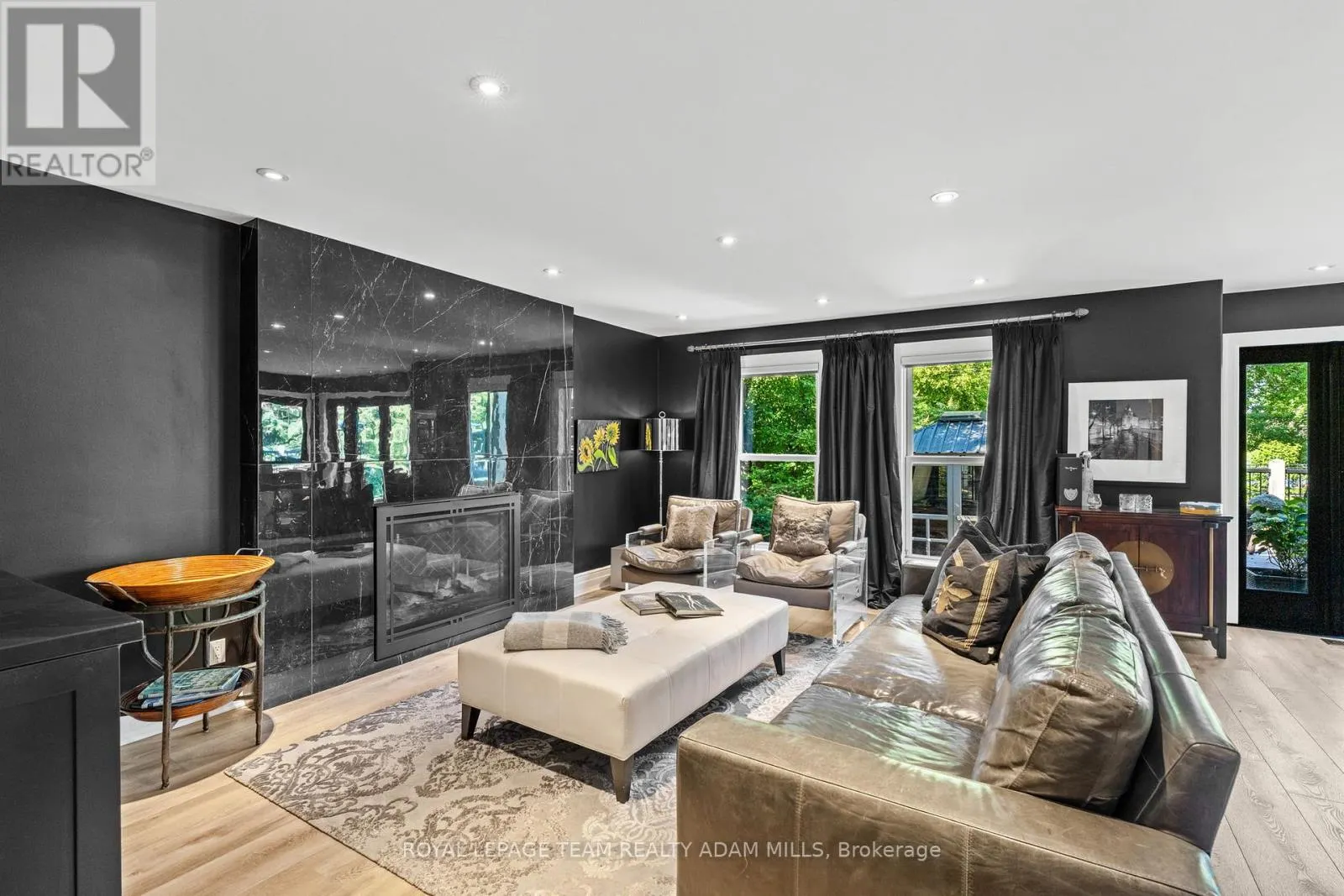 2330 SUMMERSIDE DRIVE