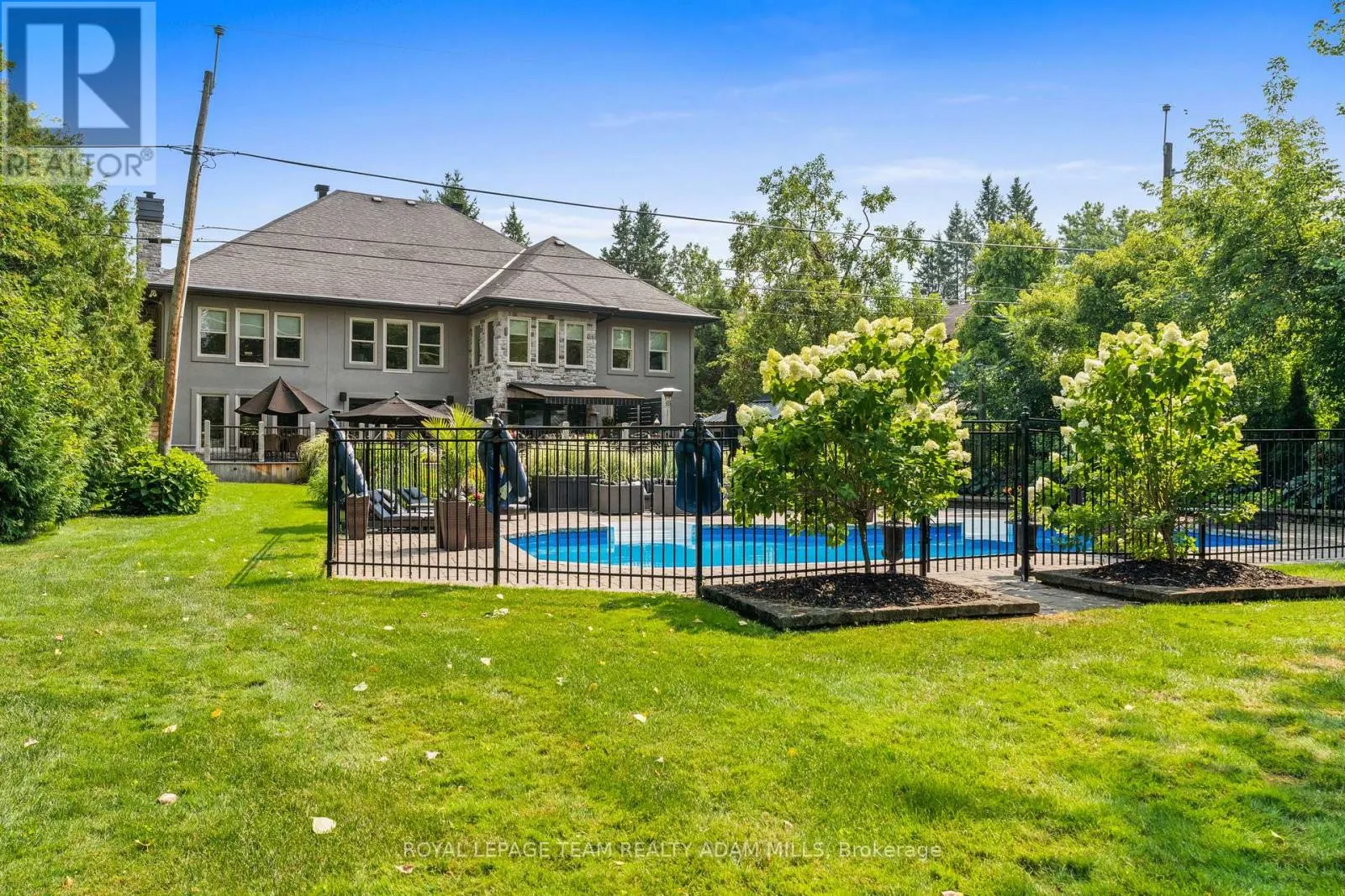 2330 SUMMERSIDE DRIVE