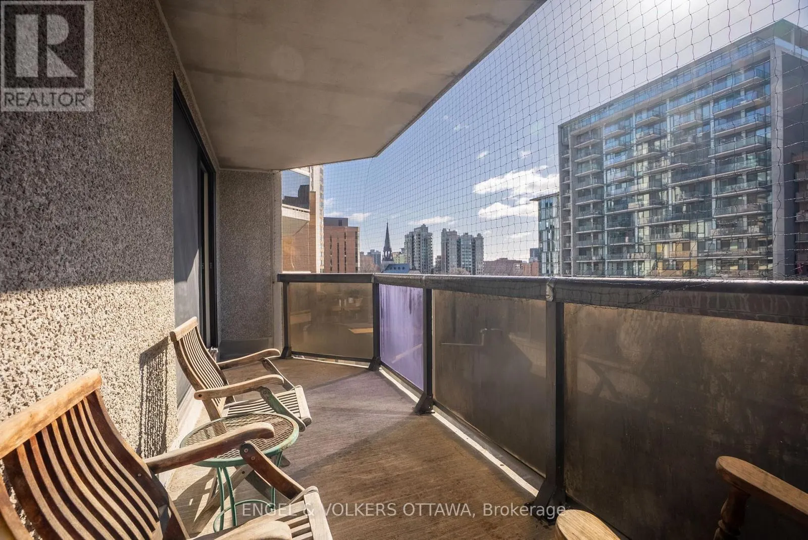 905 - 470 LAURIER AVENUE W