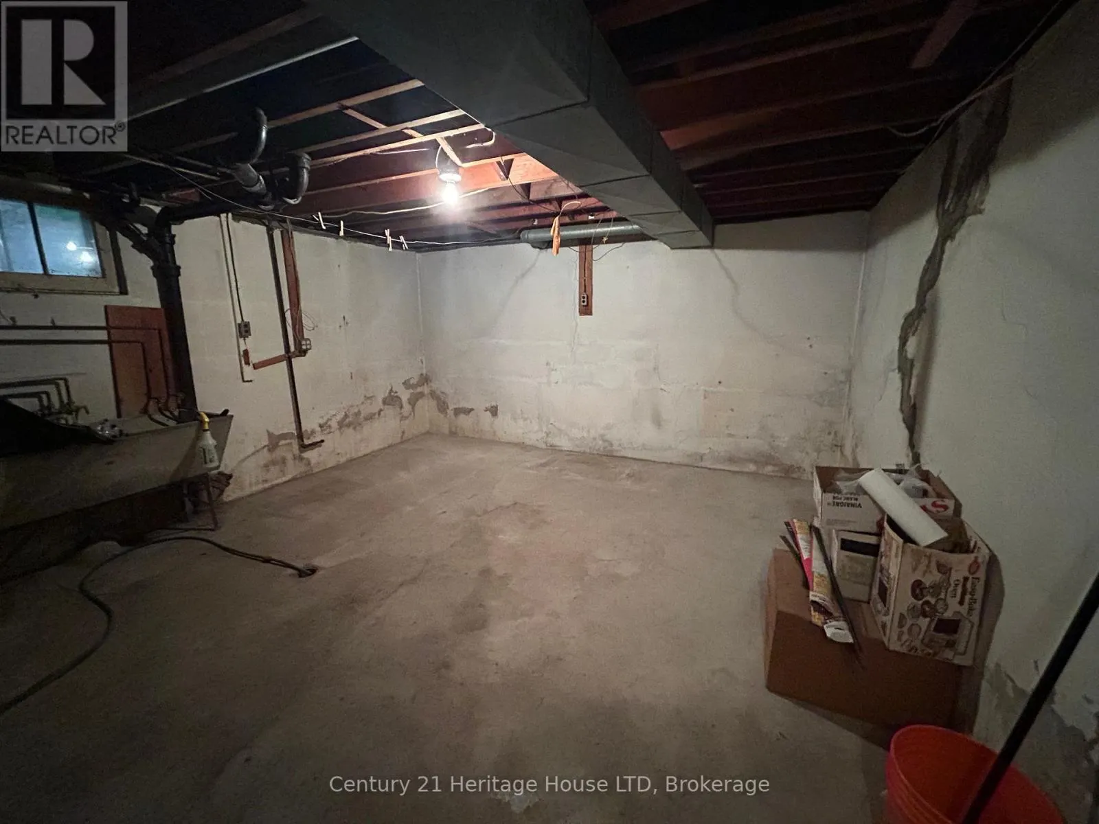 52 CATHERINE STREET