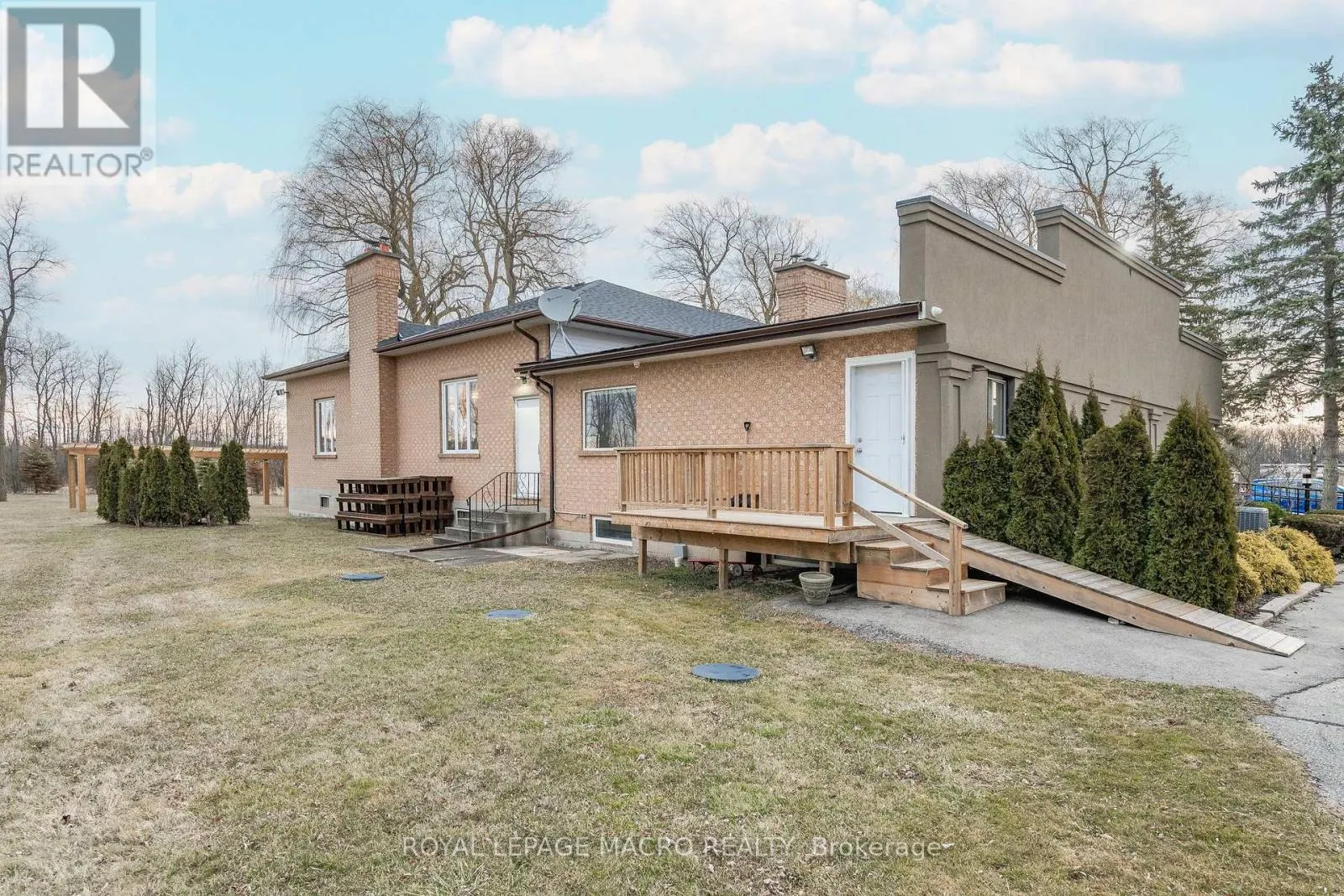 288 KEMP ROAD W